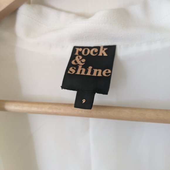 🎁$5 or free with bundle🎁 rock & shine white sleeveless blazer / vest - Picture 3 of 4